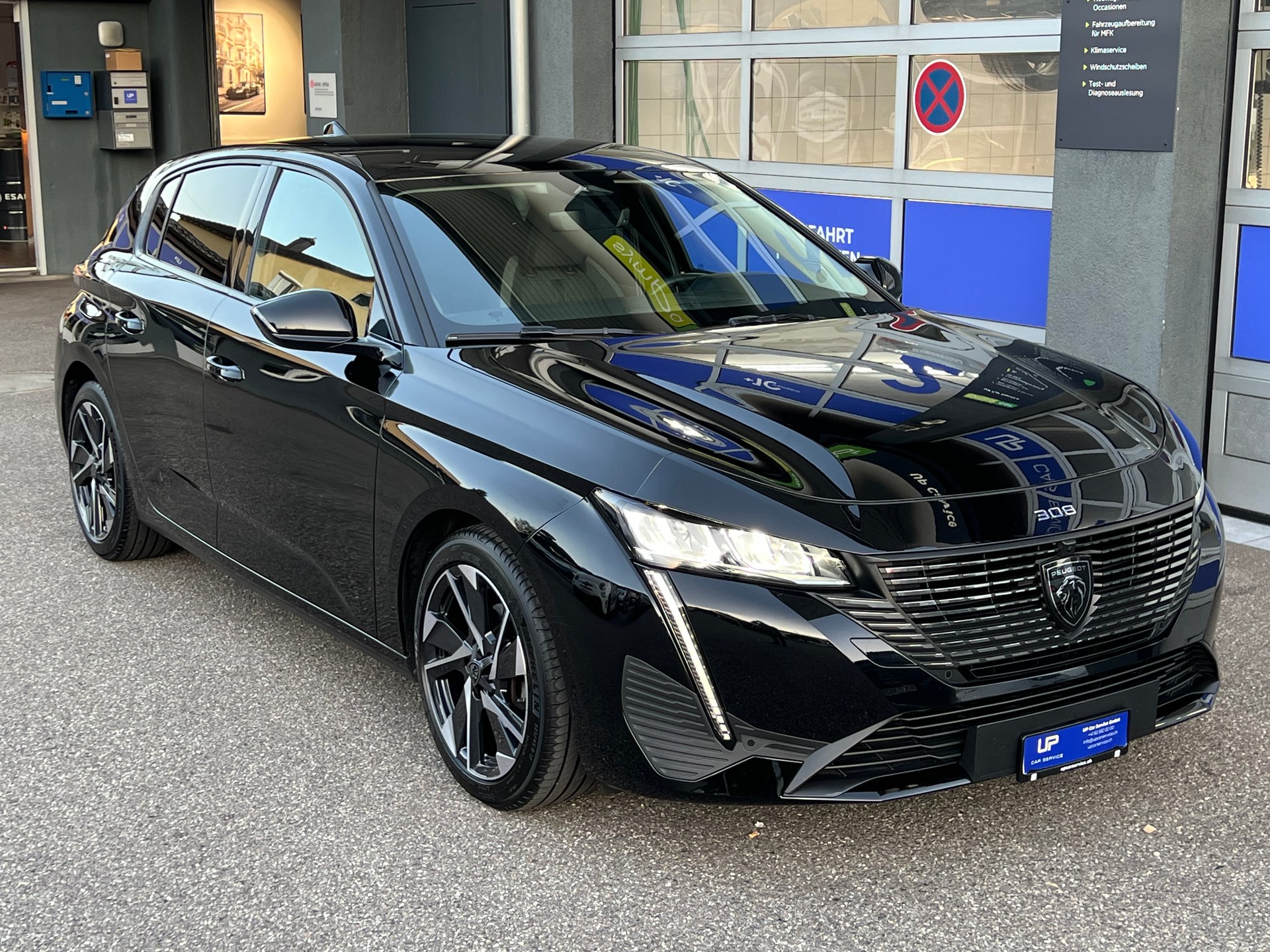 PEUGEOT 308 1.2 PureTech Allure Pack-image-2
