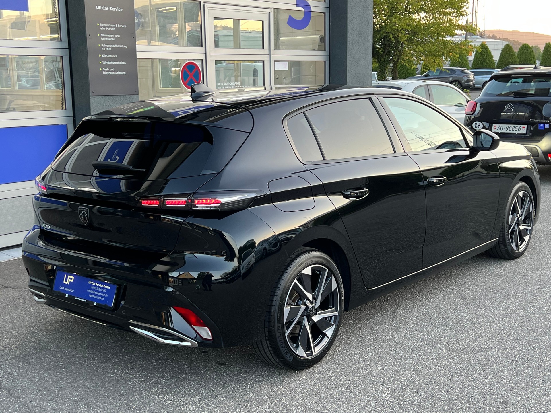 PEUGEOT 308 1.2 PureTech Allure Pack-image-4