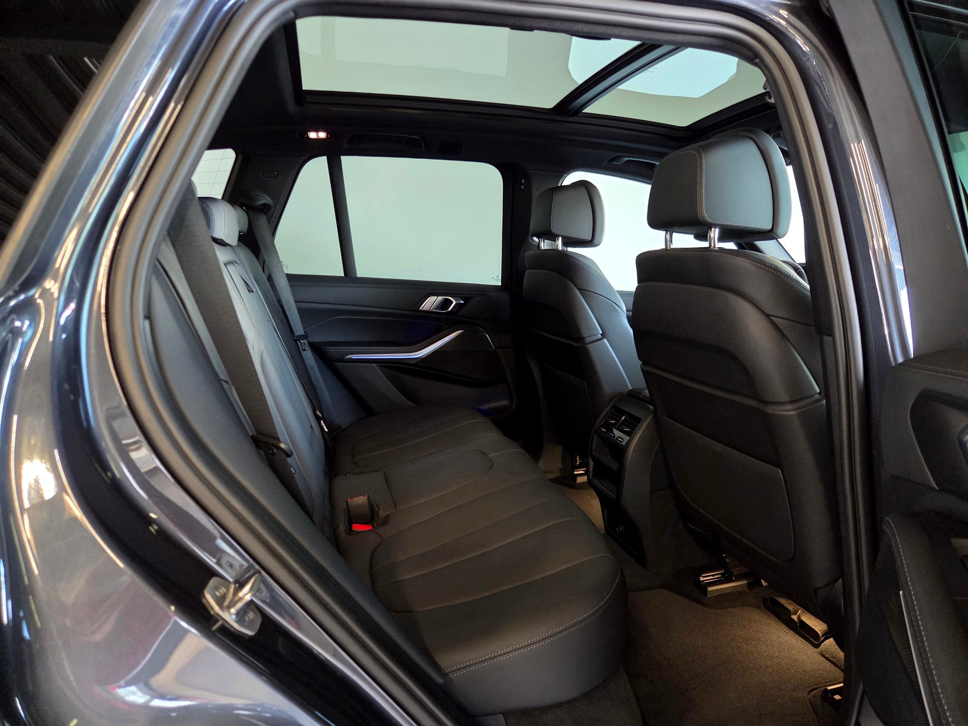BMW X5 40i xDrive M-Sport-image-23