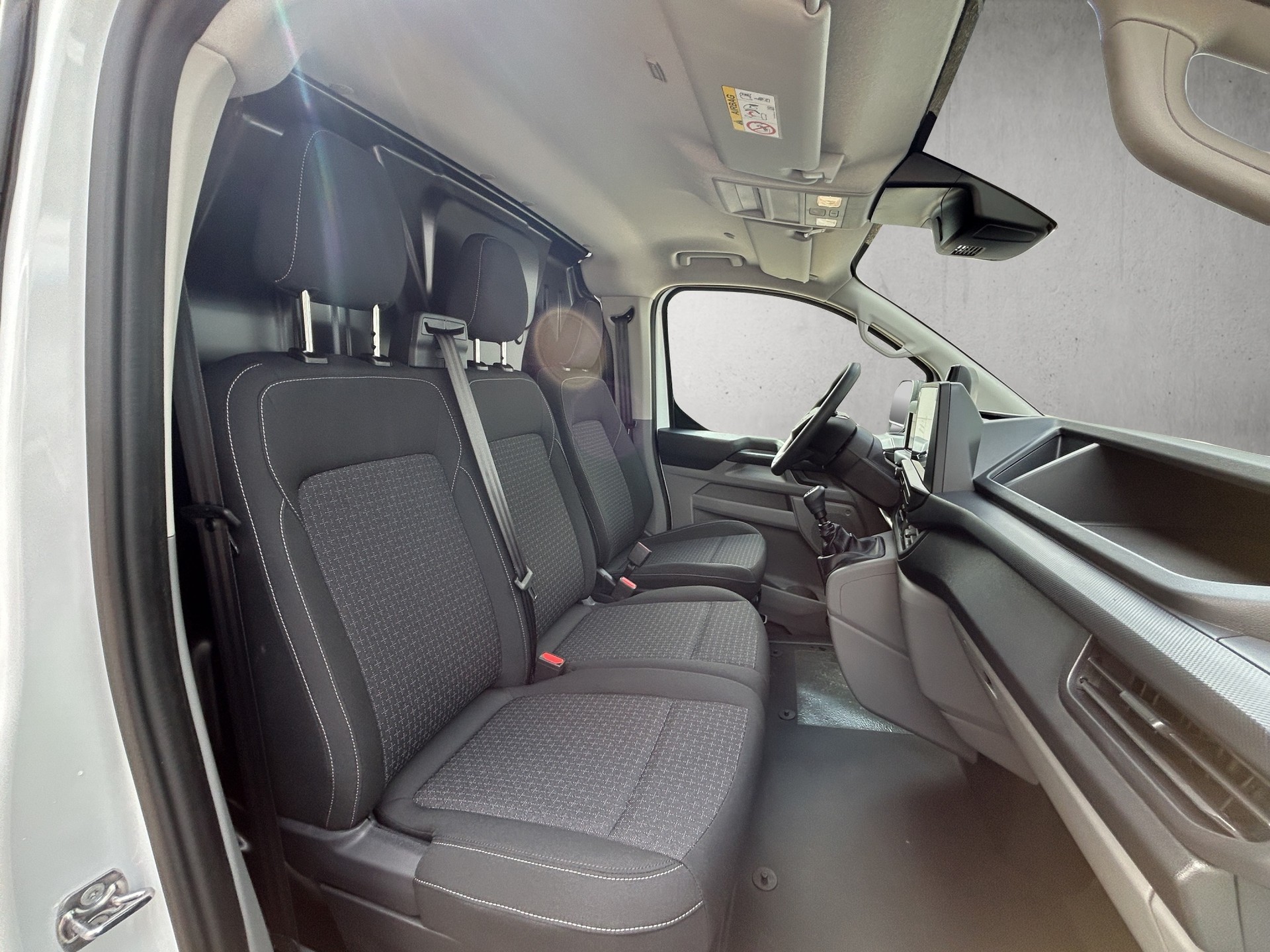 FORD Transit Custom Van 280 L1 2.0 EcoBlue 136 Trend-image-18
