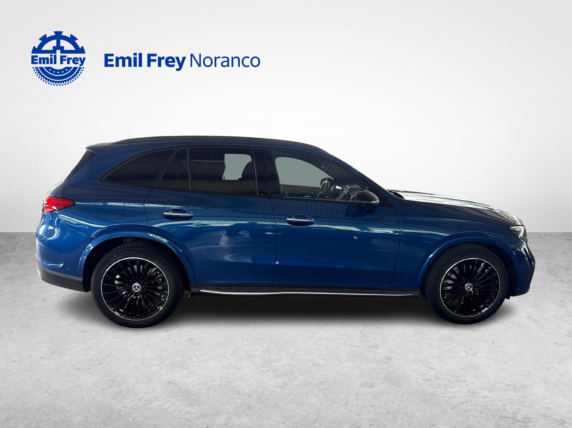 MERCEDES-BENZ GLC 400 e AMG Line 4matic - Gancio traino elettrico incluso-image-5