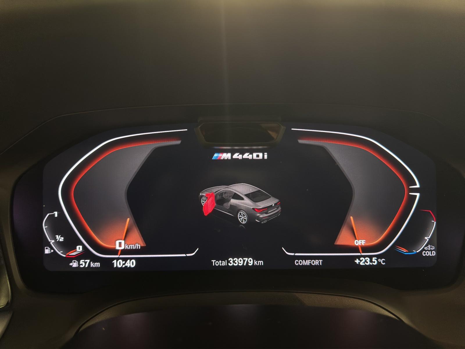 BMW M440i xDrive Coupé-image-16