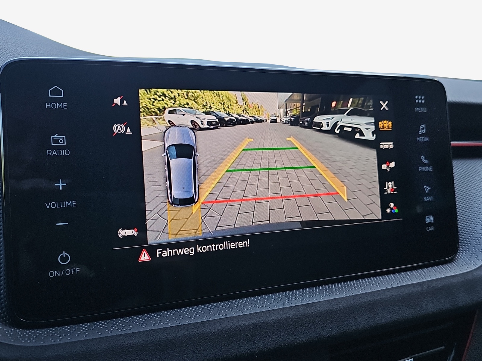 SKODA Scala 1.5 TSI Dynamic DSG-image-15