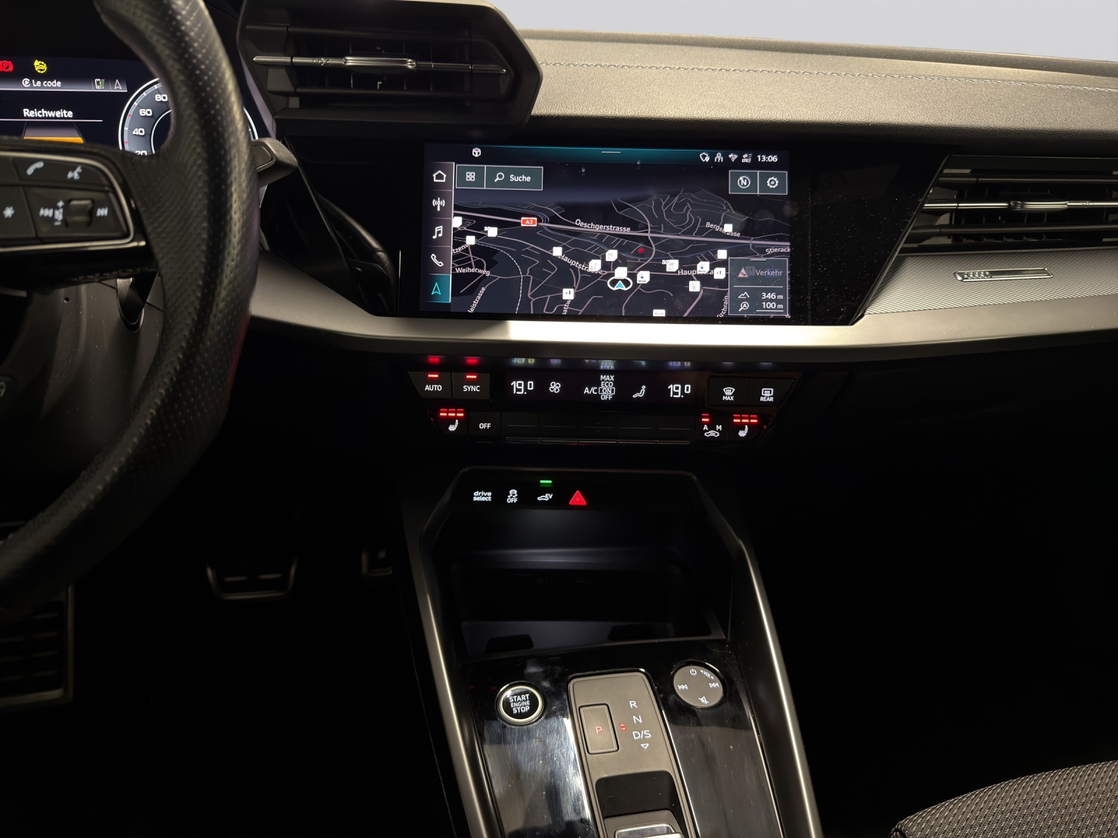 AUDI A3 Sportback 40 TFSI e S line S-tronic-image-16