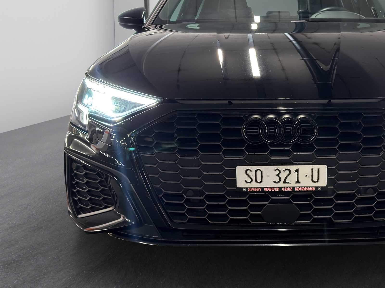 AUDI A3 Sportback 40 TFSI e S line S-tronic-image-4