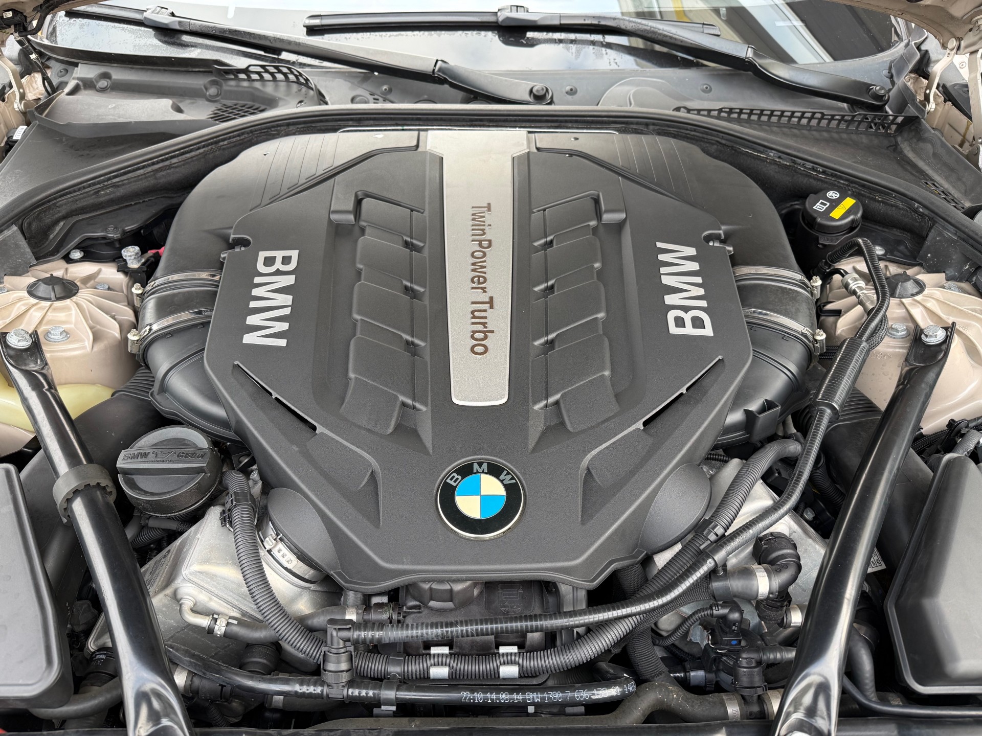 BMW 650i Cabrio-image-14