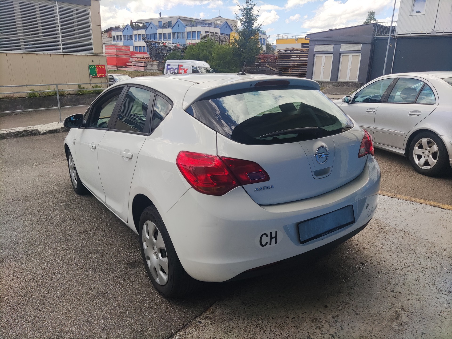 OPEL Astra 1.6i 16V Automatic-image-1