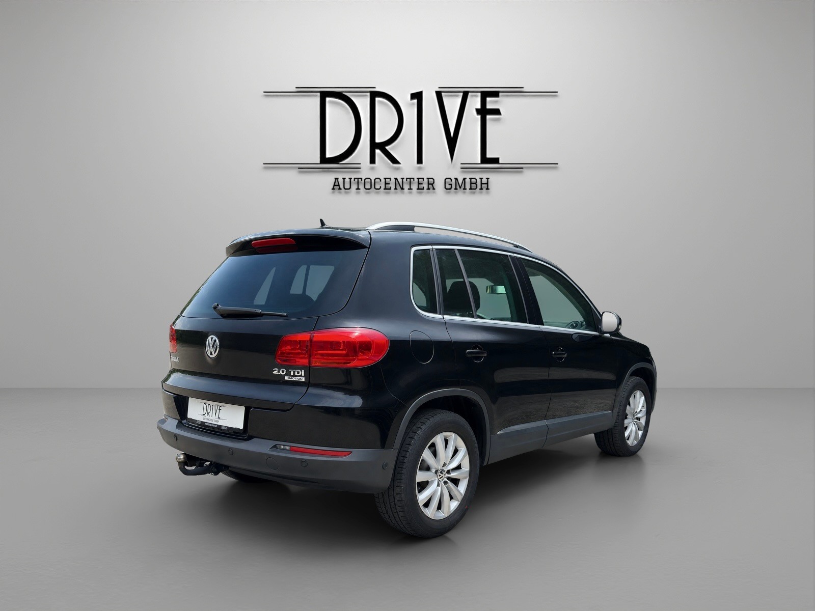 VW Tiguan 2.0 TDI BlueMotion Sport&Style 4Motion DSG-image-4