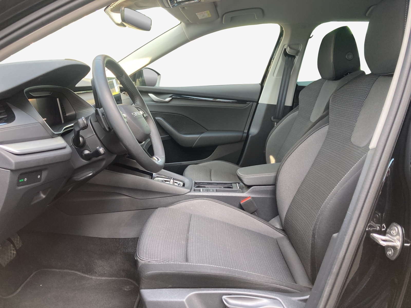 SKODA Octavia Combi 1.5 TSI mHEV DSG Dynamic-image-7