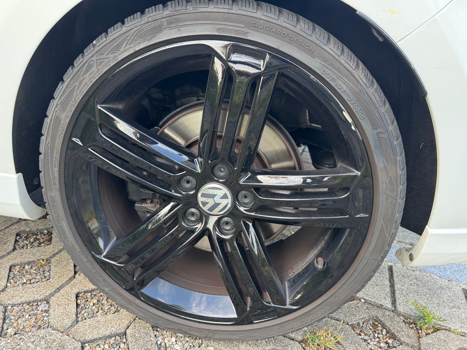 VW Golf 2.0 TSI R-image-2
