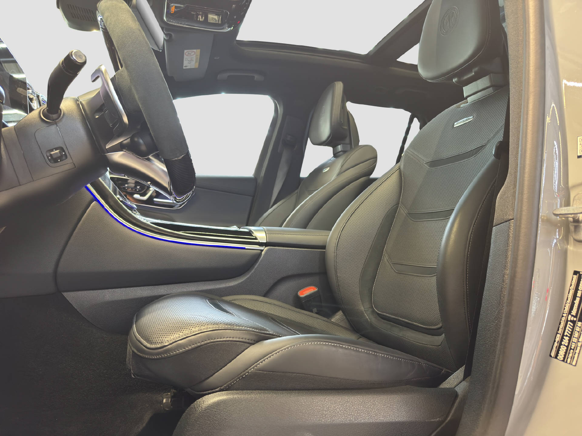 MERCEDES-BENZ GLC 63 AMG S E Performance-image-11