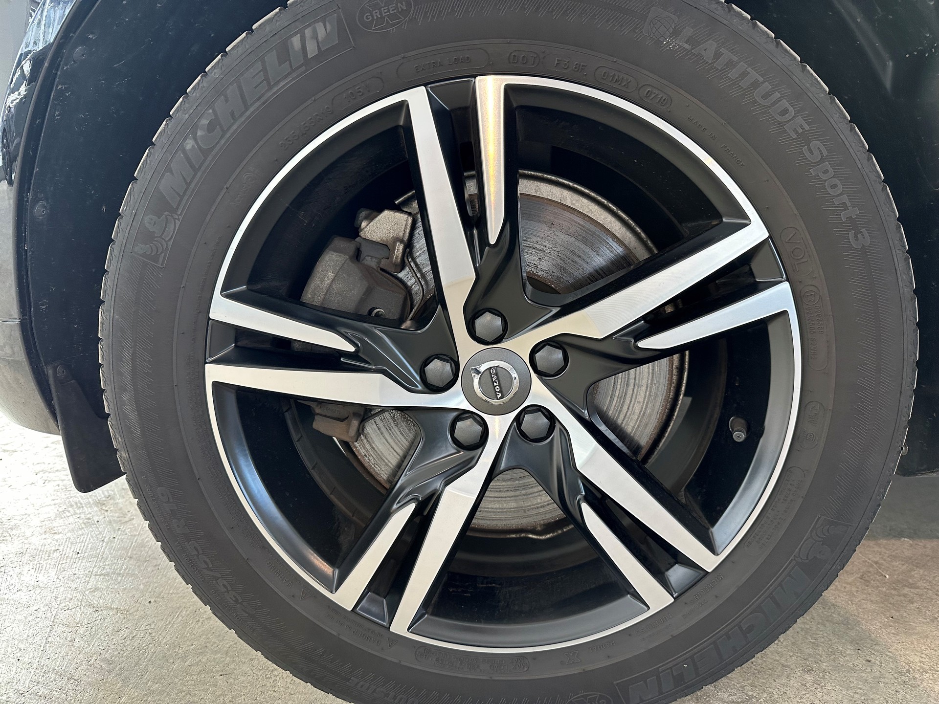 VOLVO XC60 2.0 B4 MH R-Design AWD-image-9