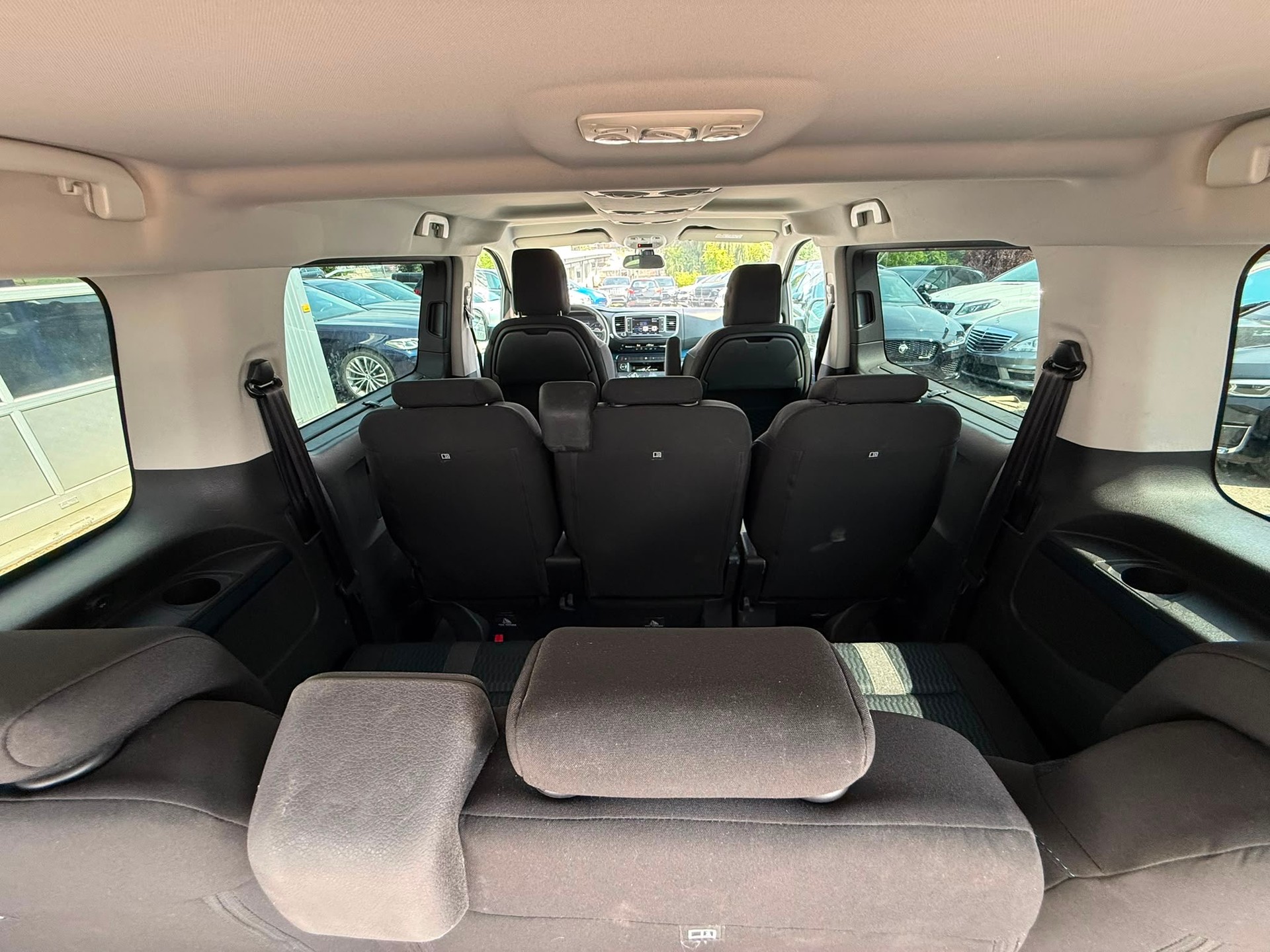 PEUGEOT Traveller 2.0 BlueHDi Active Standard EAT / 8 Plätze-image-10