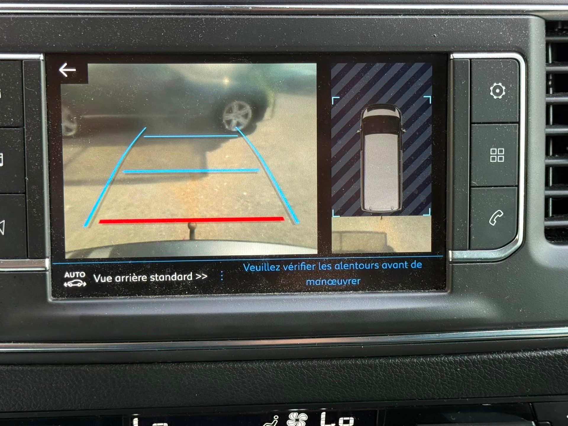 PEUGEOT Traveller 2.0 BlueHDi Active Standard EAT / 8 Plätze-image-6