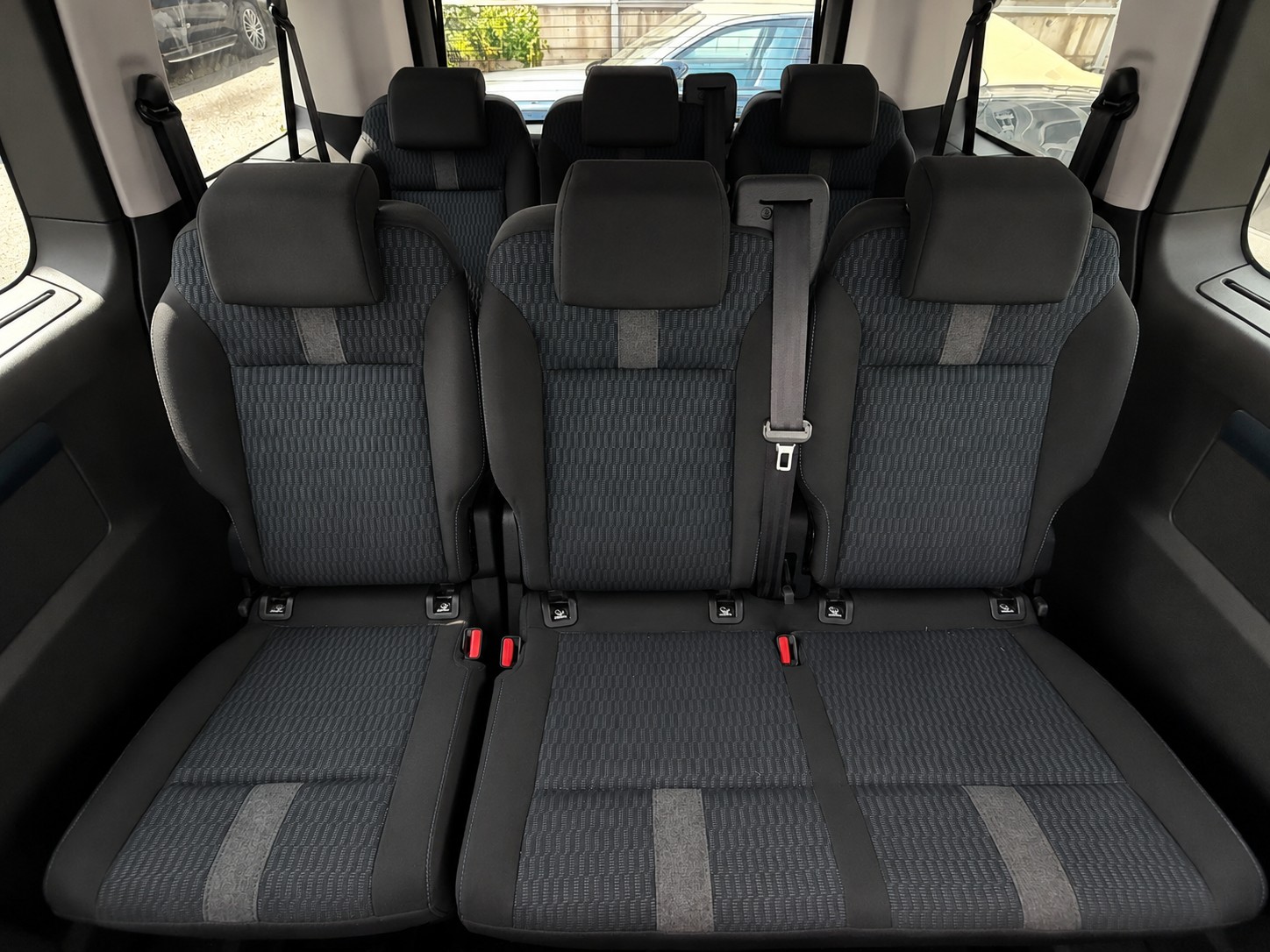 PEUGEOT Traveller 2.0 BlueHDi Active Standard EAT / 8 Plätze-image-14