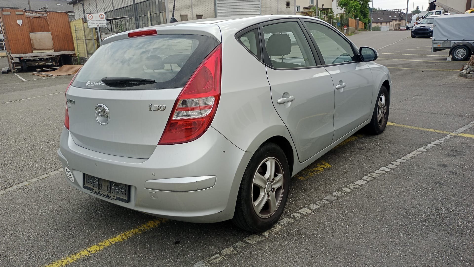 HYUNDAI i30 1.6 Swiss Plus Edition Automatic-image-2