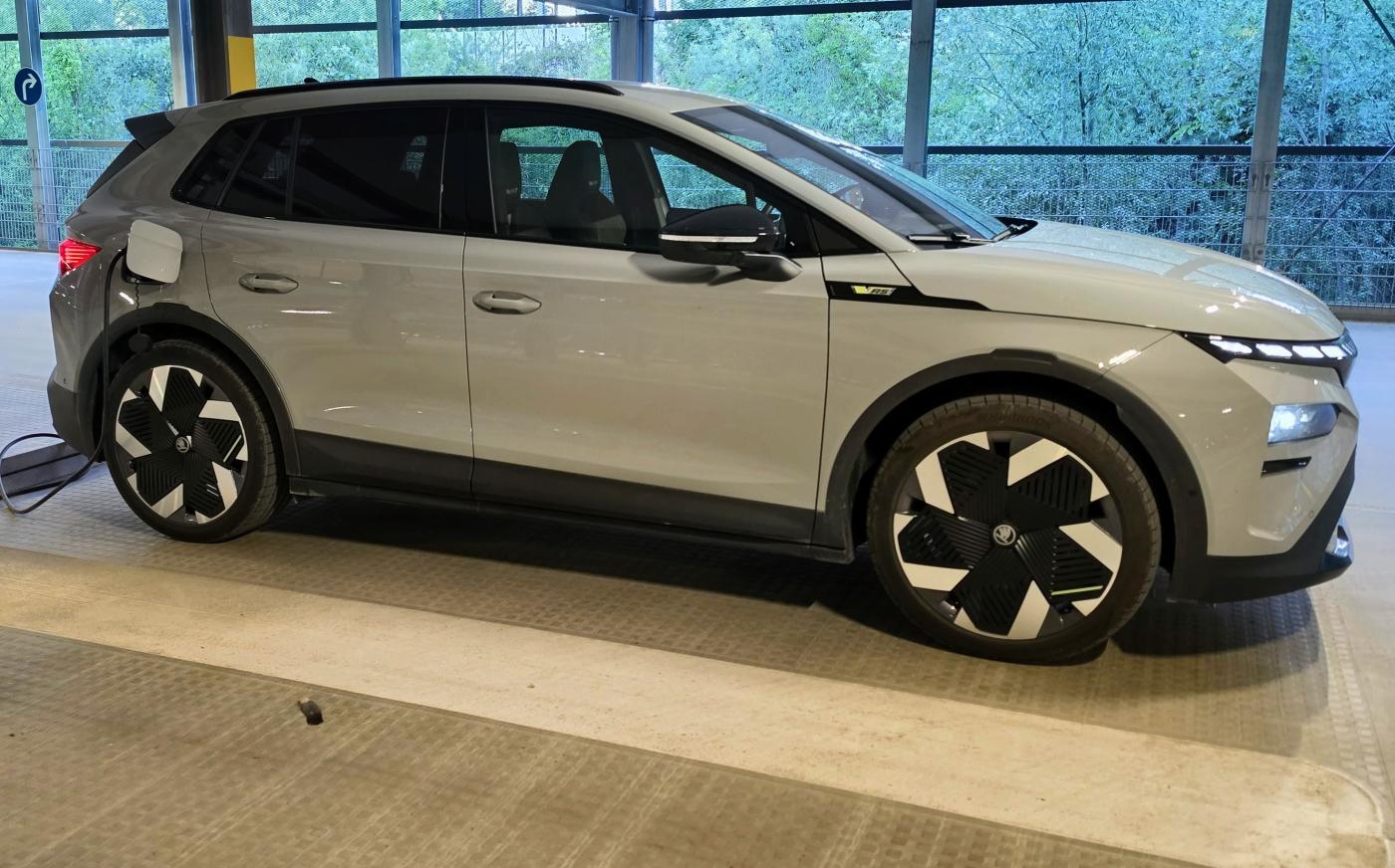 SKODA Elroq RS 4x4-image-0