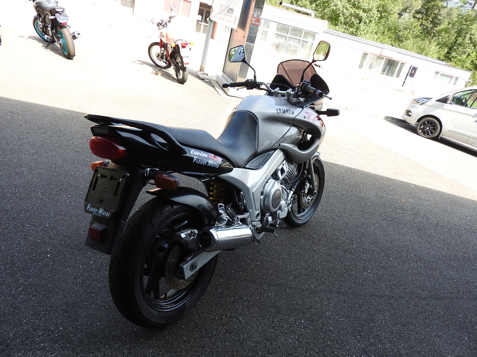 YAMAHA TDM 850-image-3