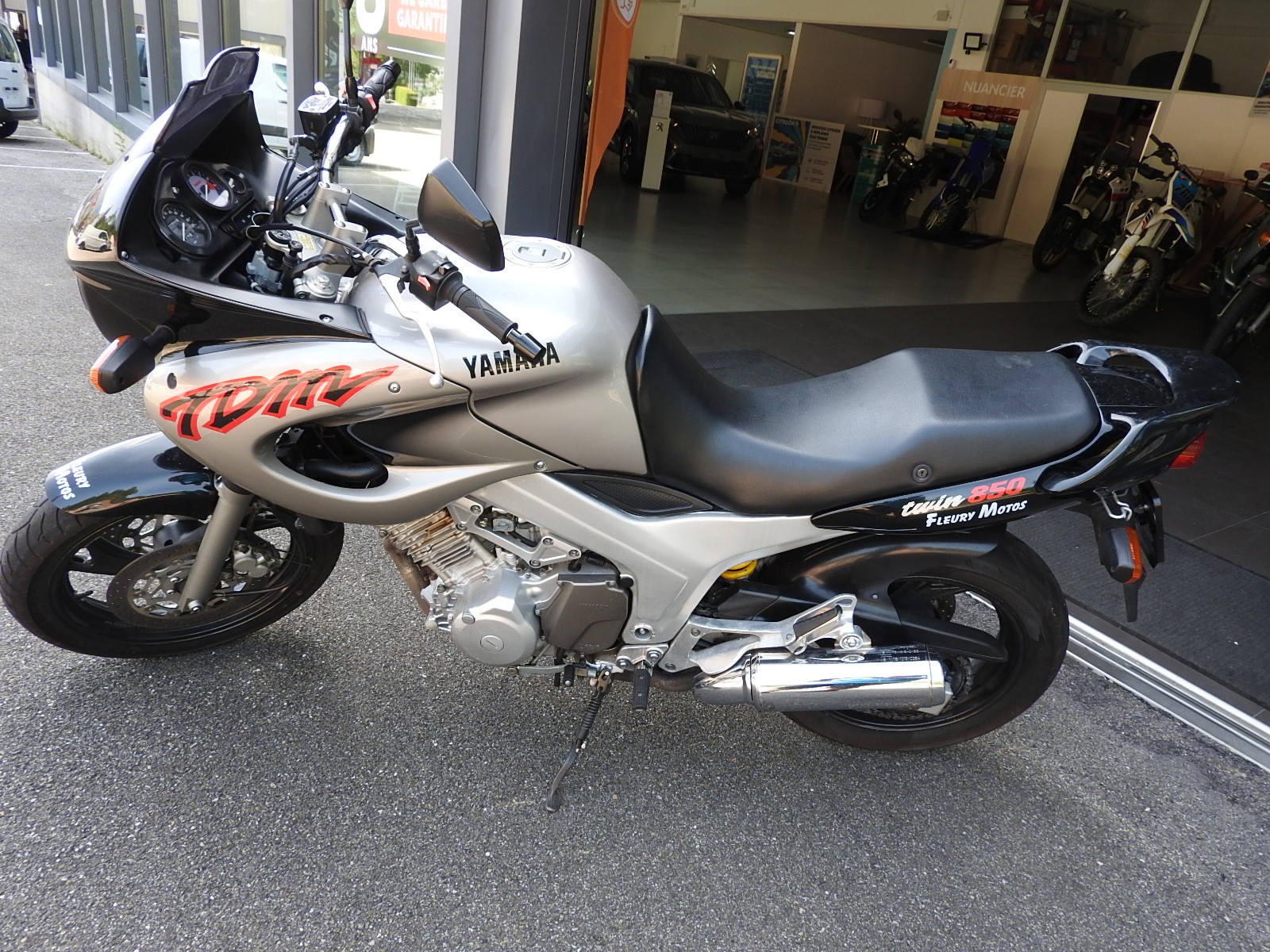 YAMAHA TDM 850