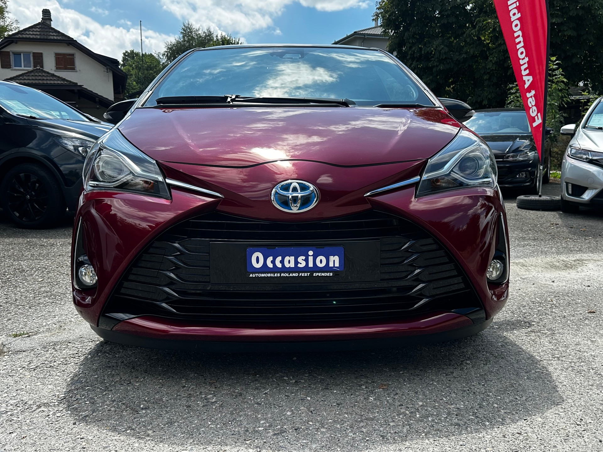 TOYOTA Yaris 1.5 VVT-i Hybrid Premium e-CVT-image-1