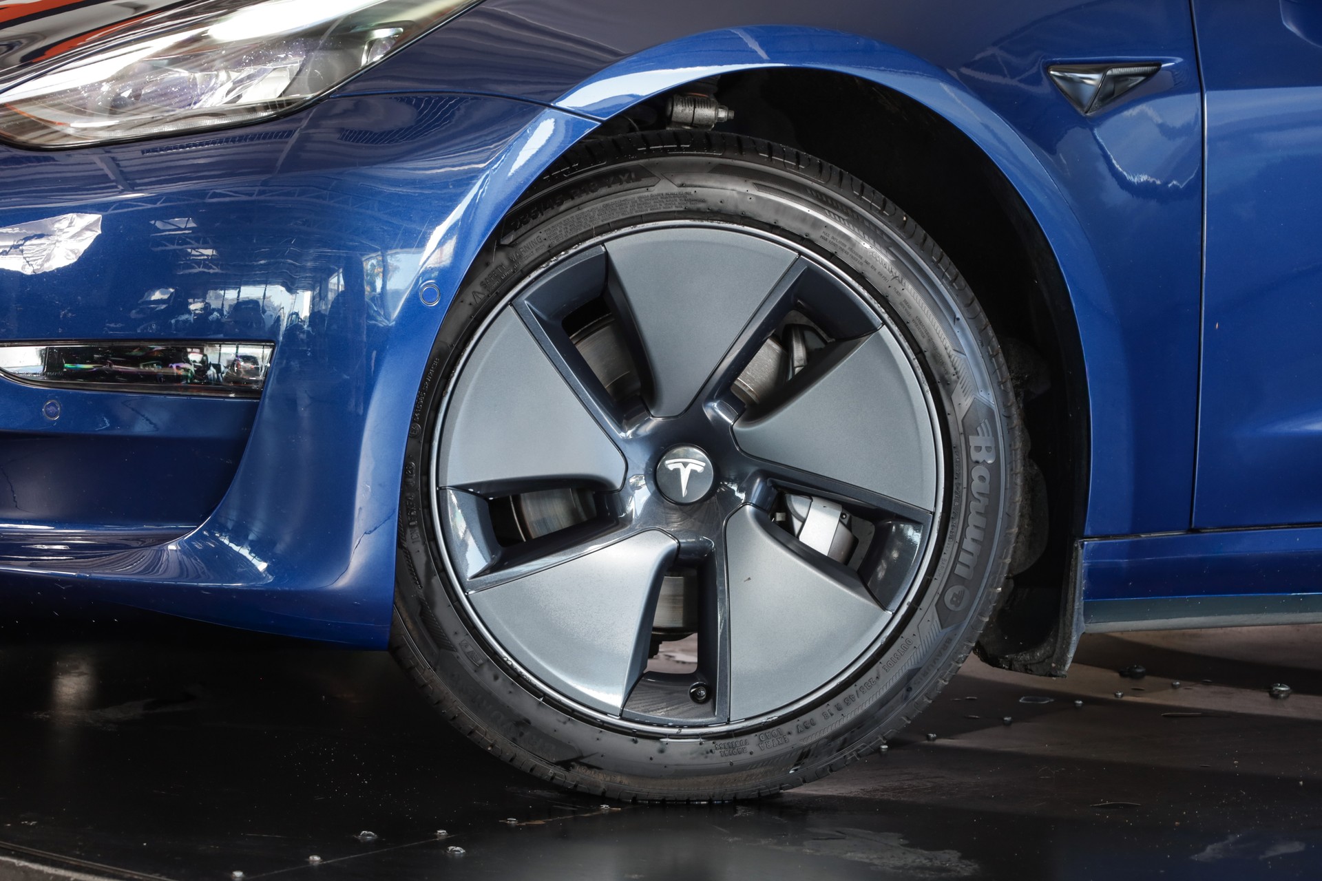 TESLA Model 3 Long Range Dual Motor AWD-image-7