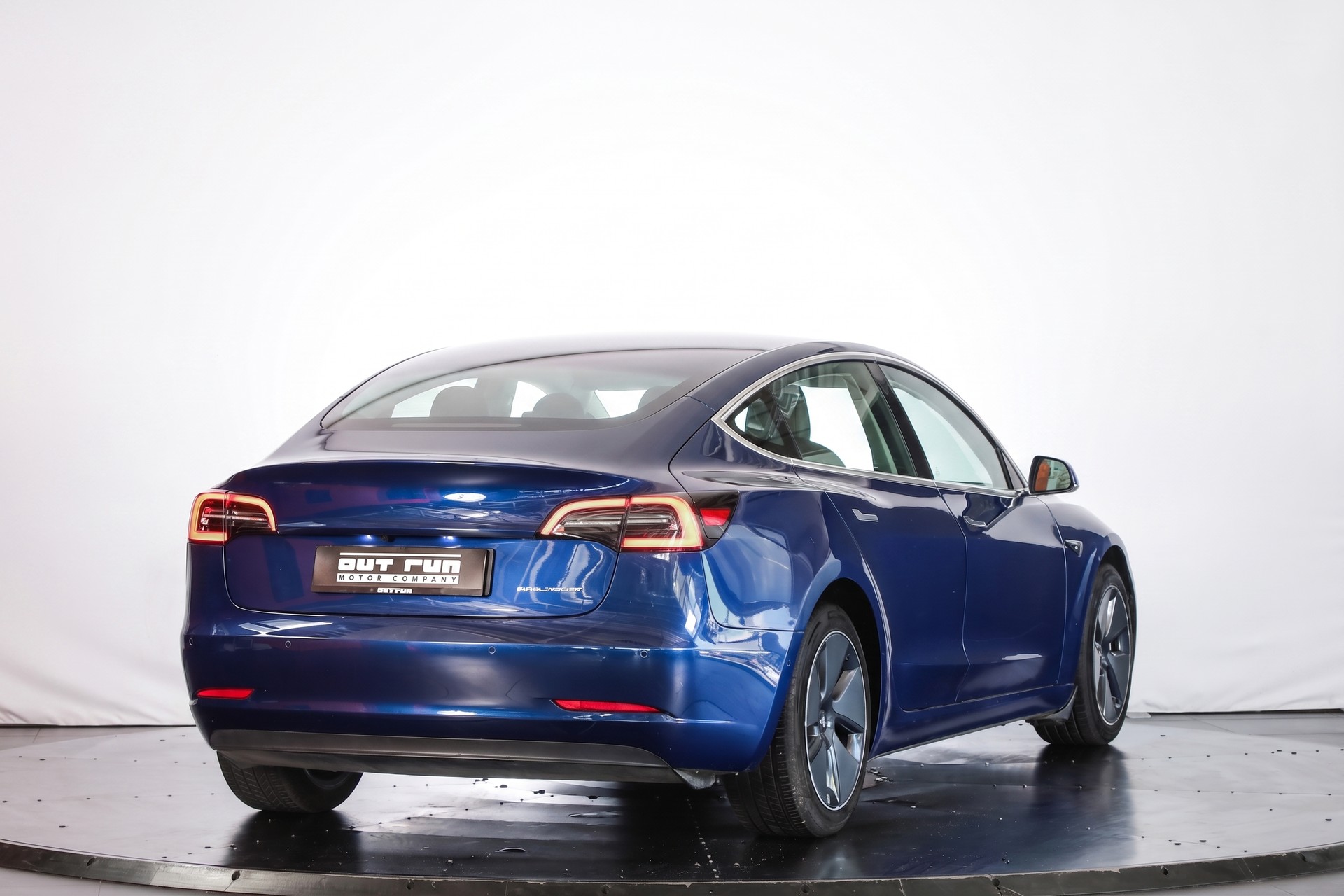 TESLA Model 3 Long Range Dual Motor AWD-image-4