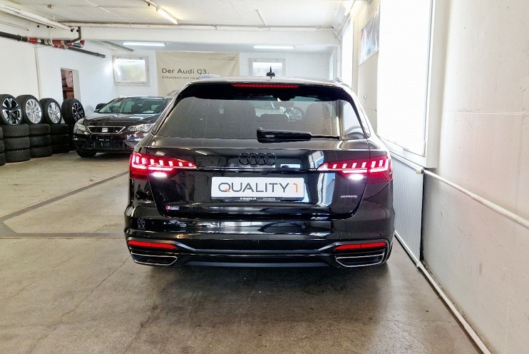 AUDI A4 Avant 40 TDI quattro S-tronic S-Line Attraction-image-4