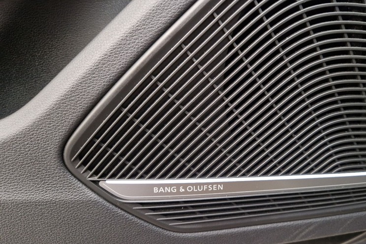 AUDI A4 Avant 40 TDI quattro S-tronic S-Line Attraction-image-13