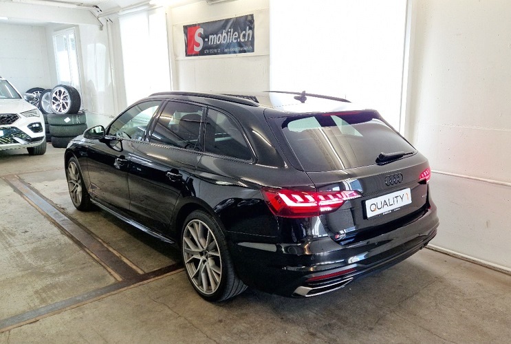 AUDI A4 Avant 40 TDI quattro S-tronic S-Line Attraction-image-2