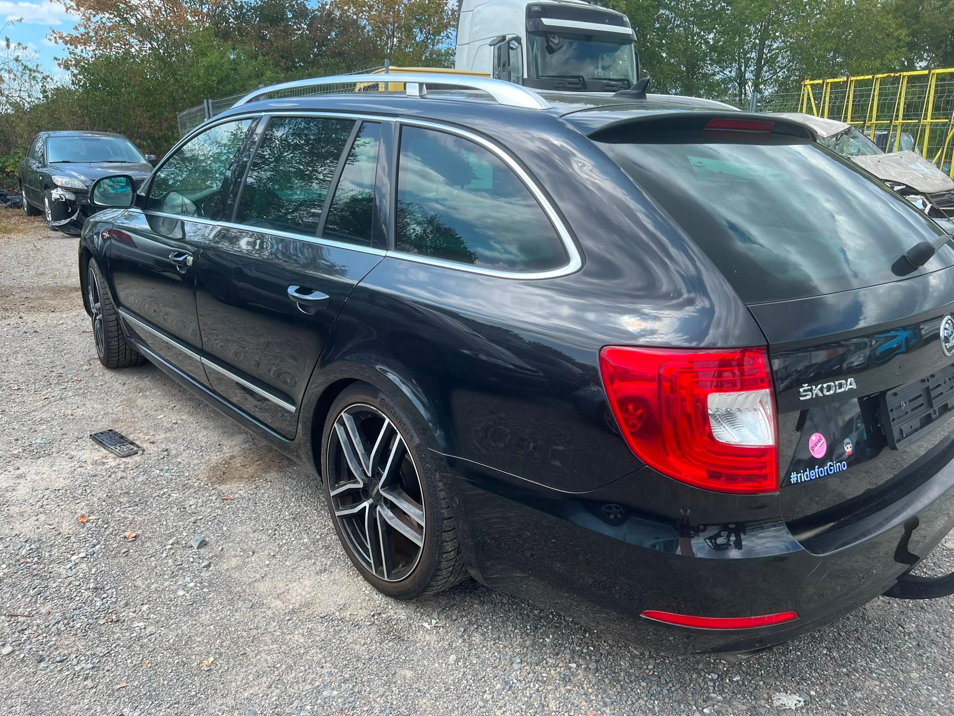 SKODA Superb Combi 2.0 TDi Ambition DSG-image-3