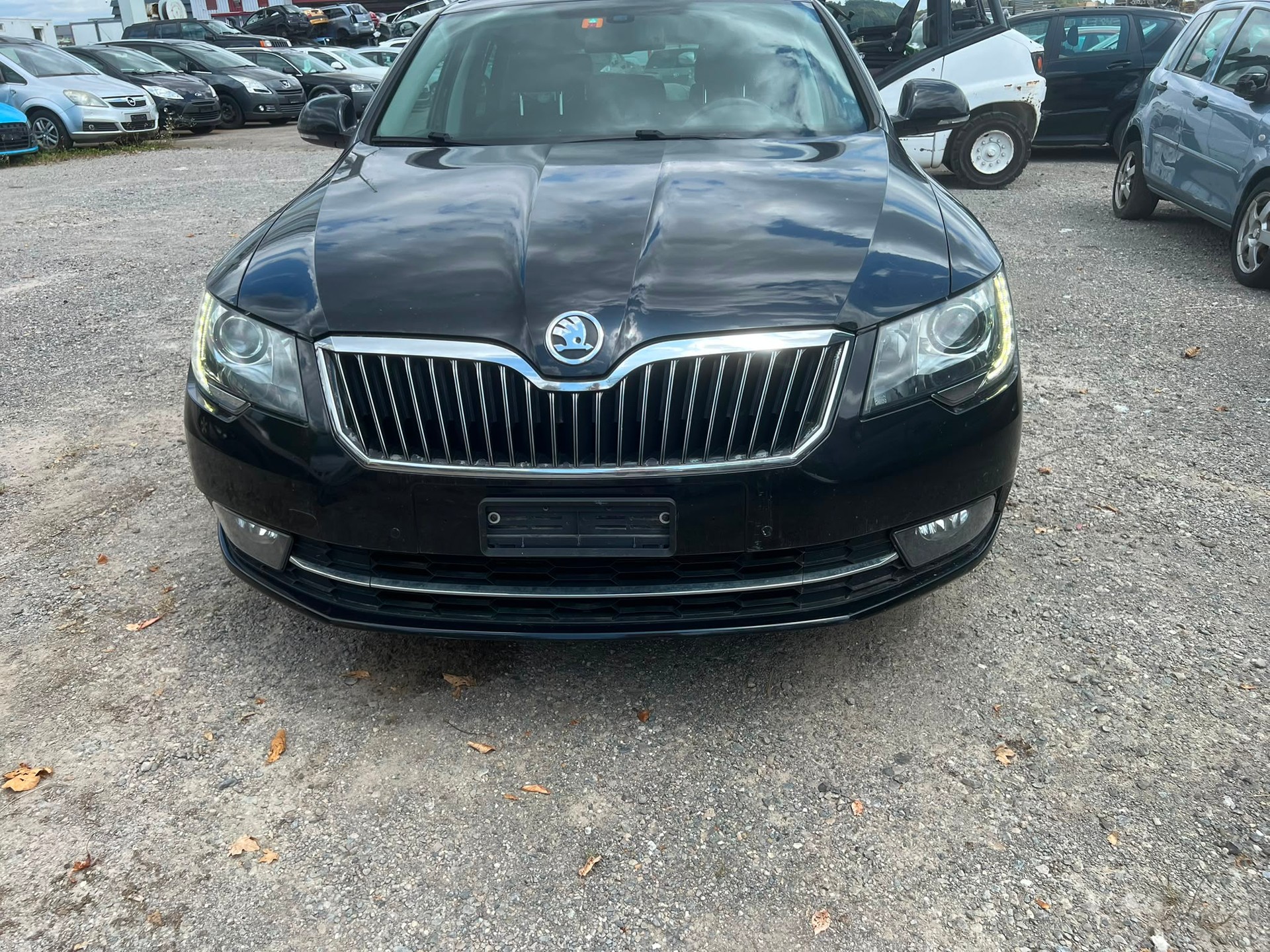 SKODA Superb Combi 2.0 TDi Ambition DSG-image-0