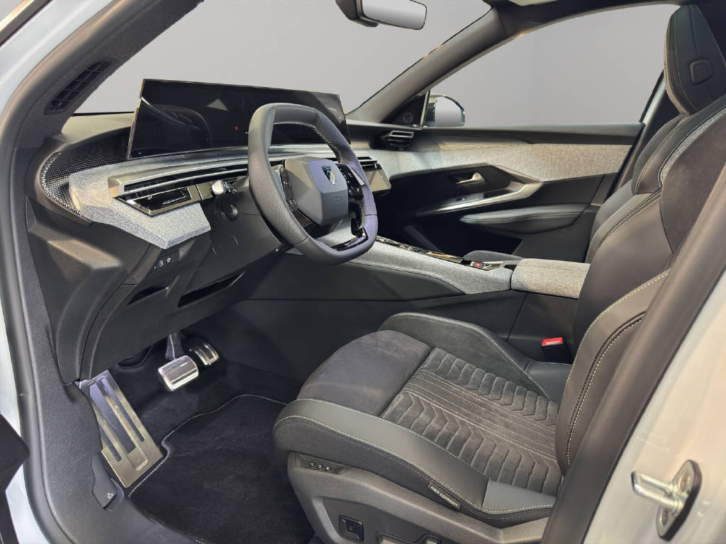 PEUGEOT 3008 1.6 PHEV 225 GT Exclusive-image-8