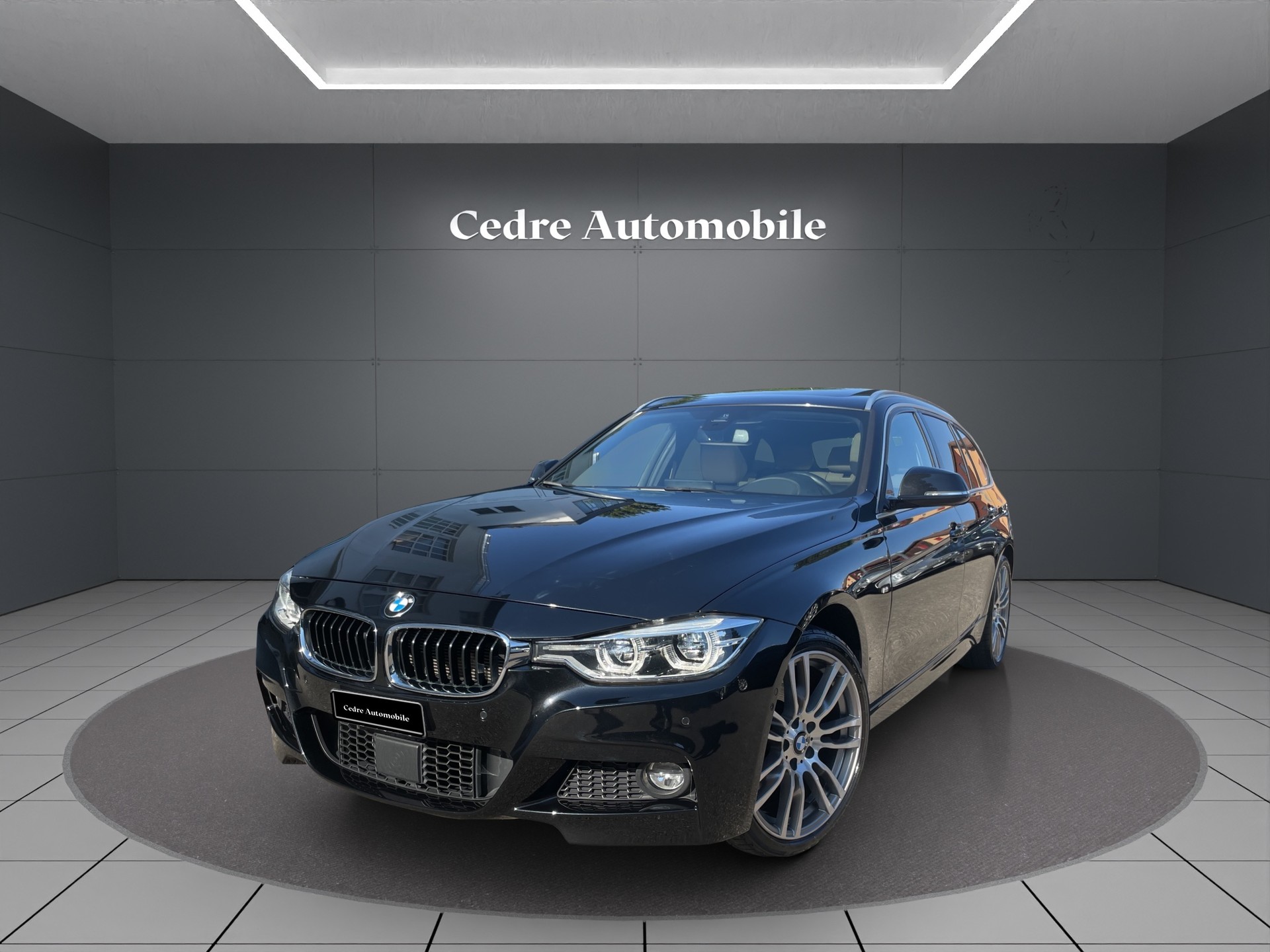 BMW 330d xDrive Touring M Sport Line Steptronic-image-1