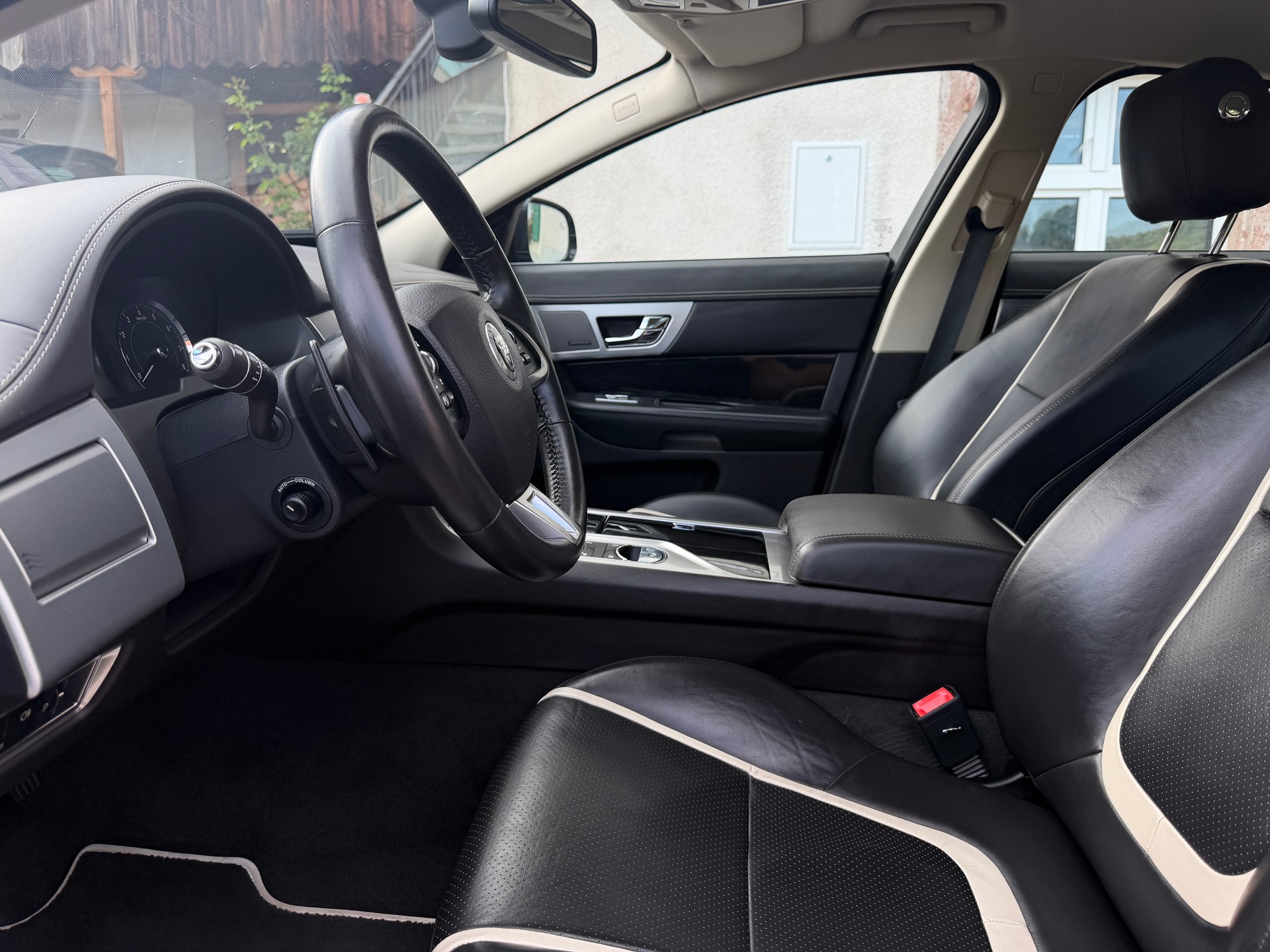 JAGUAR 3.0 V6 S/C Portfolio AWD-image-5