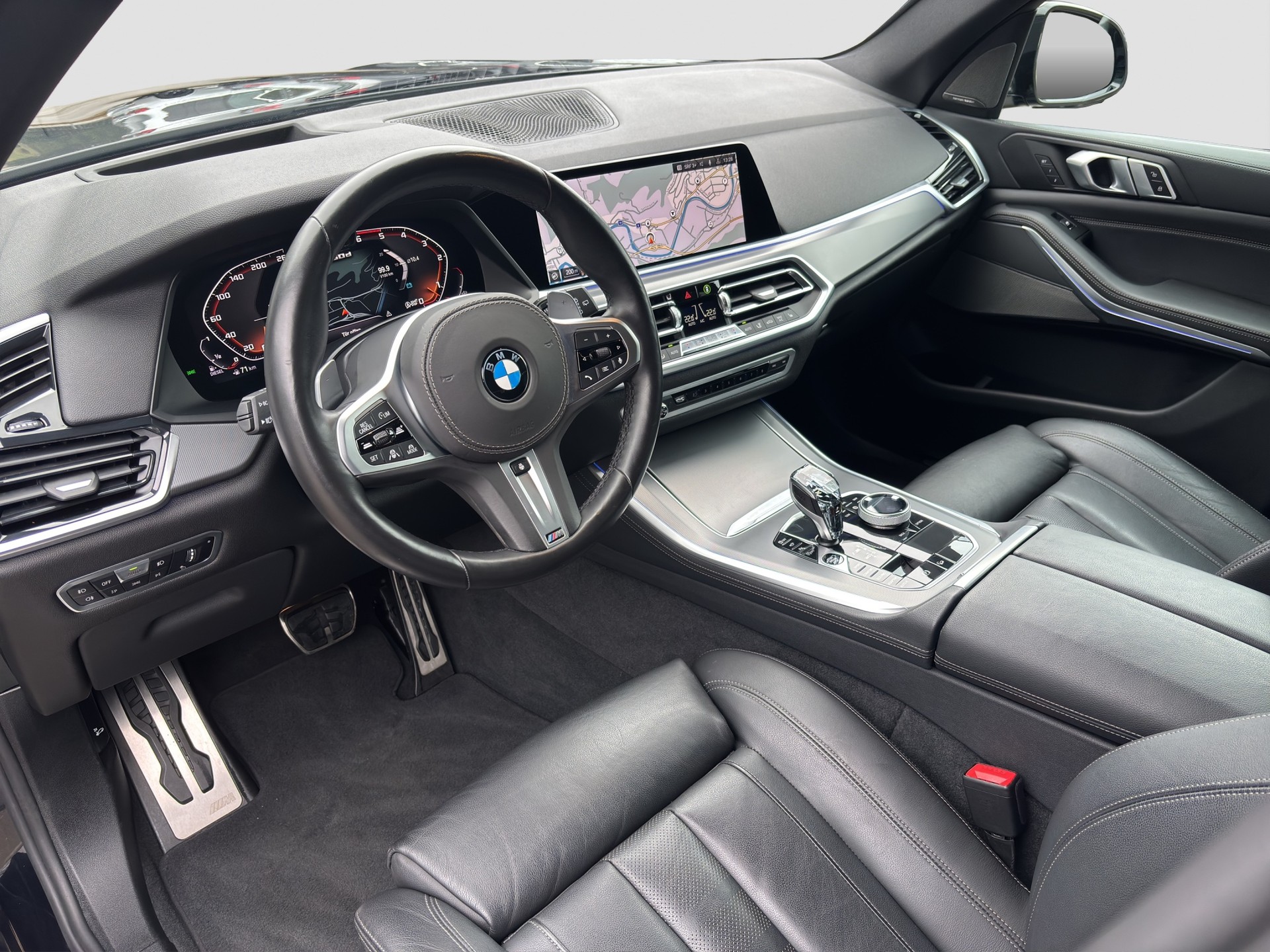BMW X5 xDrive M50d Steptronic-image-15
