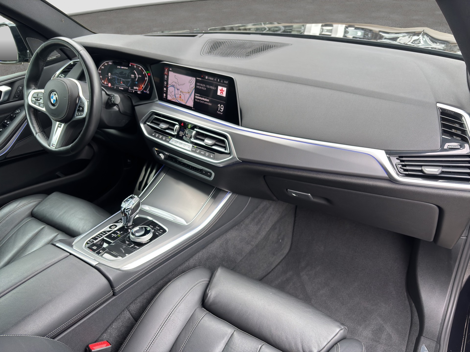 BMW X5 xDrive M50d Steptronic-image-16