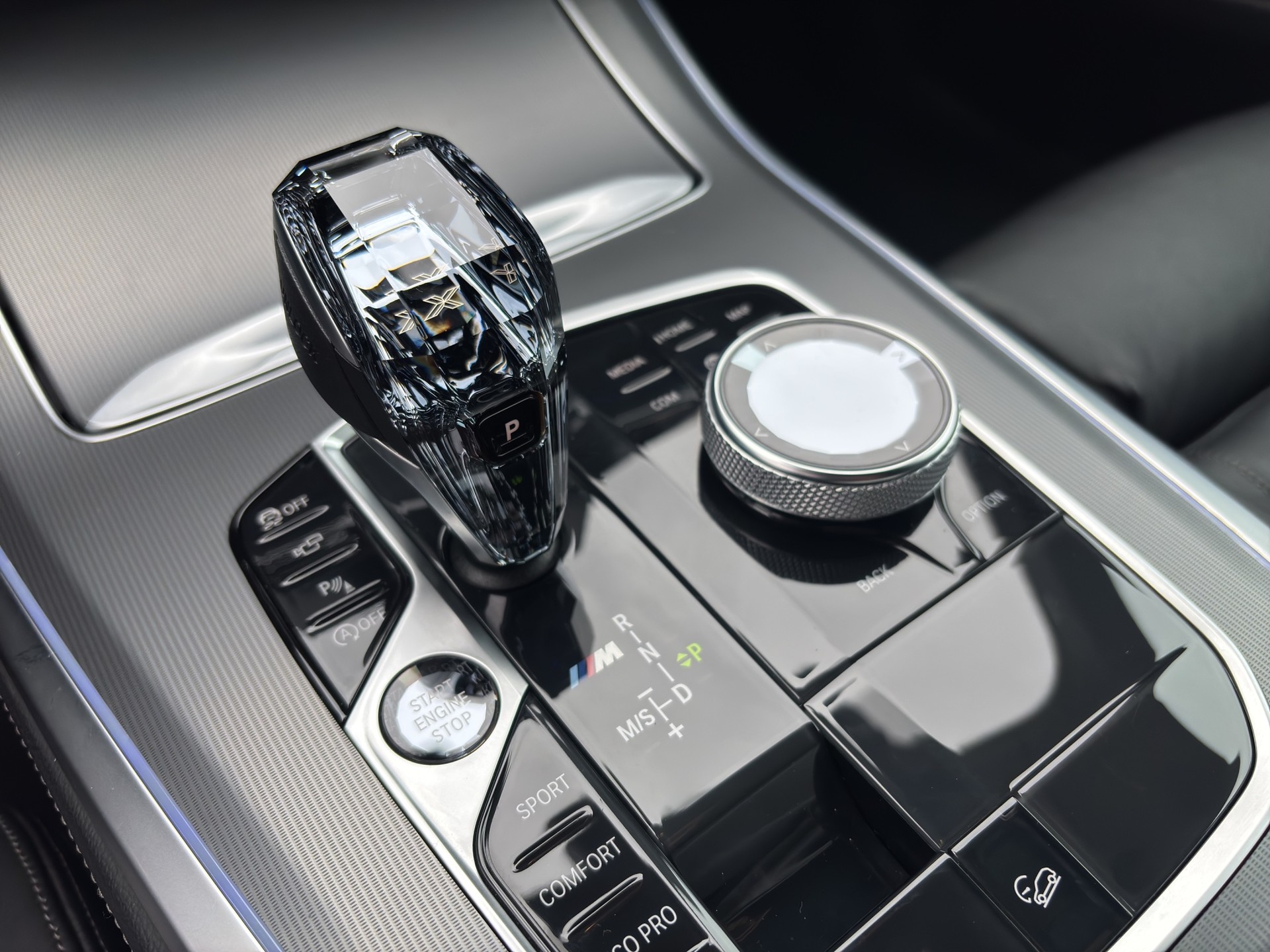 BMW X5 xDrive M50d Steptronic-image-10