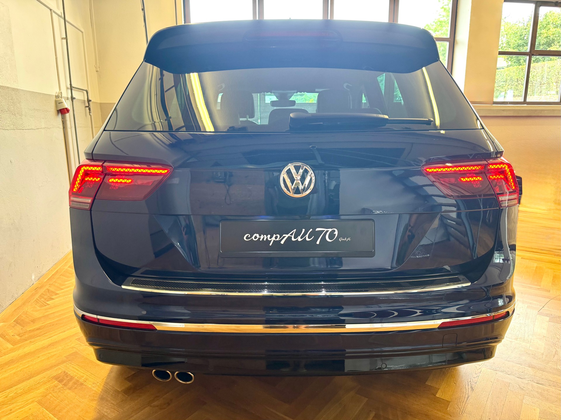 VW Tiguan 2.0 TDI SCR R-Line 4Motion DSG-image-7