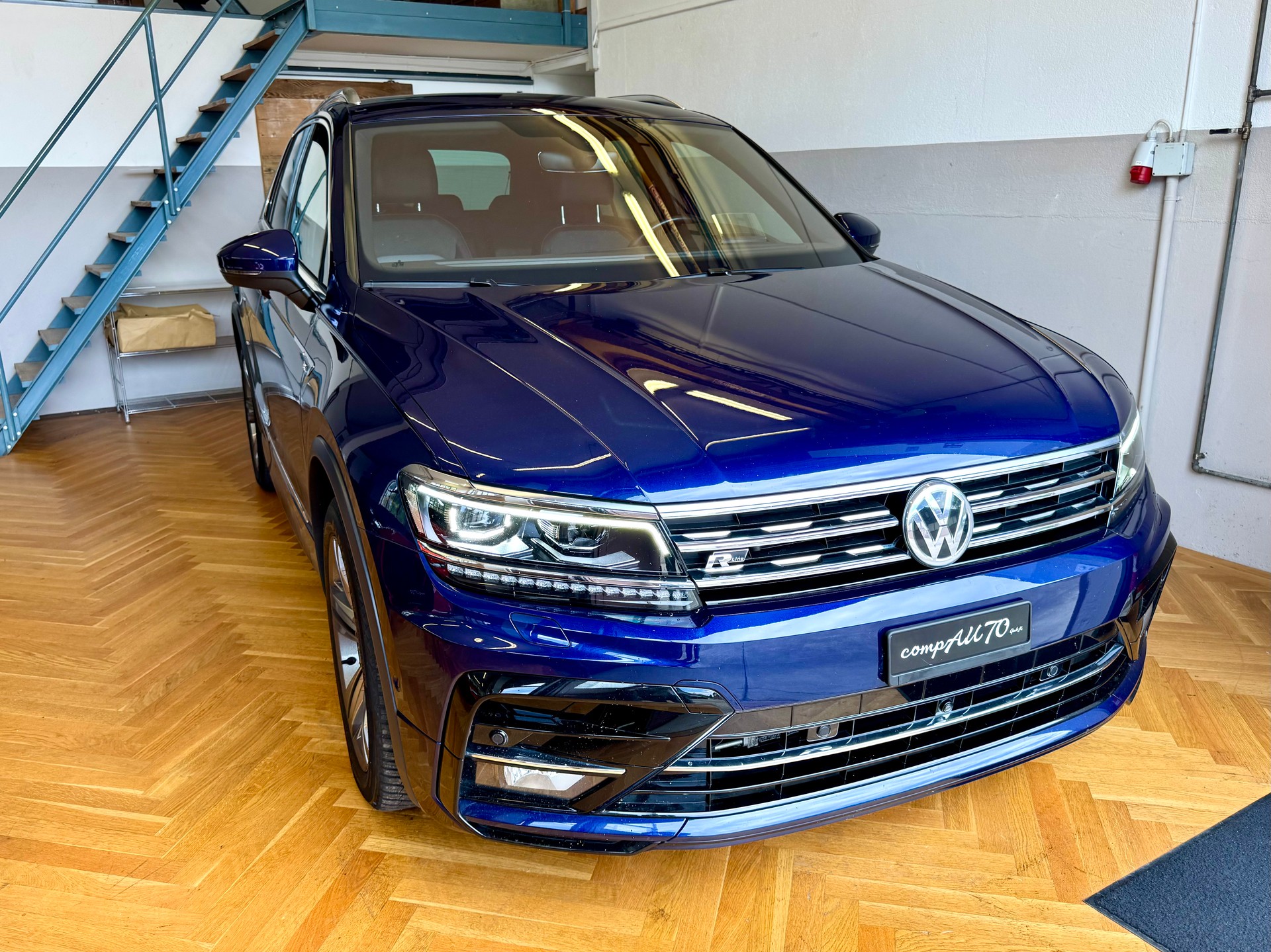 VW Tiguan 2.0 TDI SCR R-Line Highline 4Motion DSG-image-0
