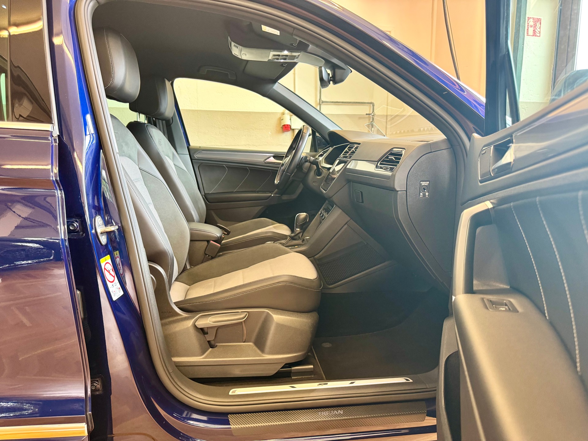 VW Tiguan 2.0 TDI SCR R-Line 4Motion DSG-image-22