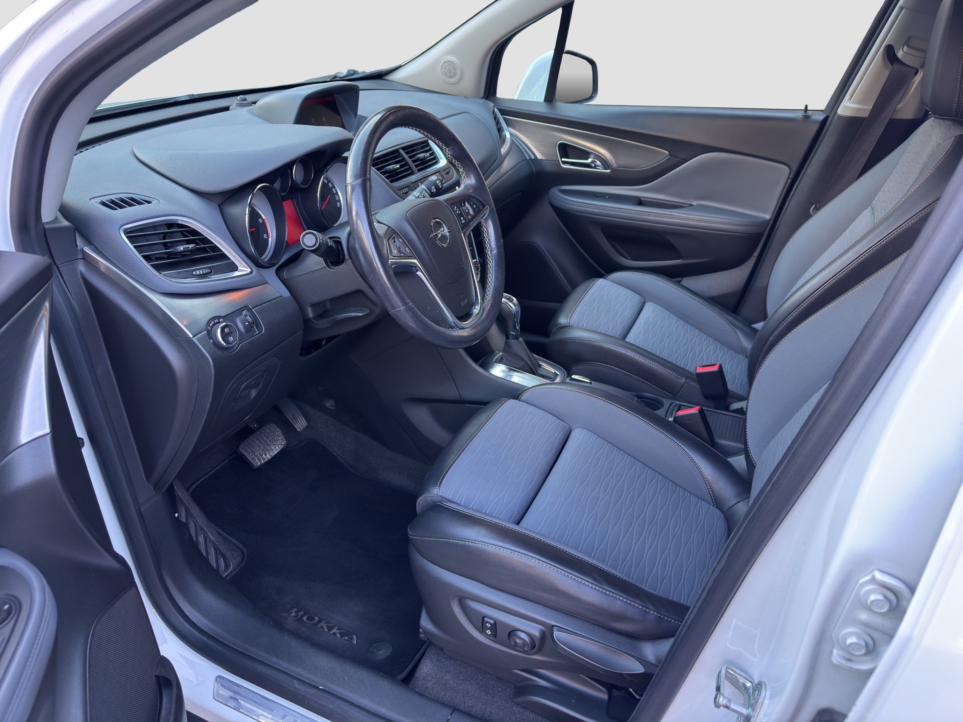 OPEL Mokka 1.6 CDTi Cosmo 2WD Automatic-image-8