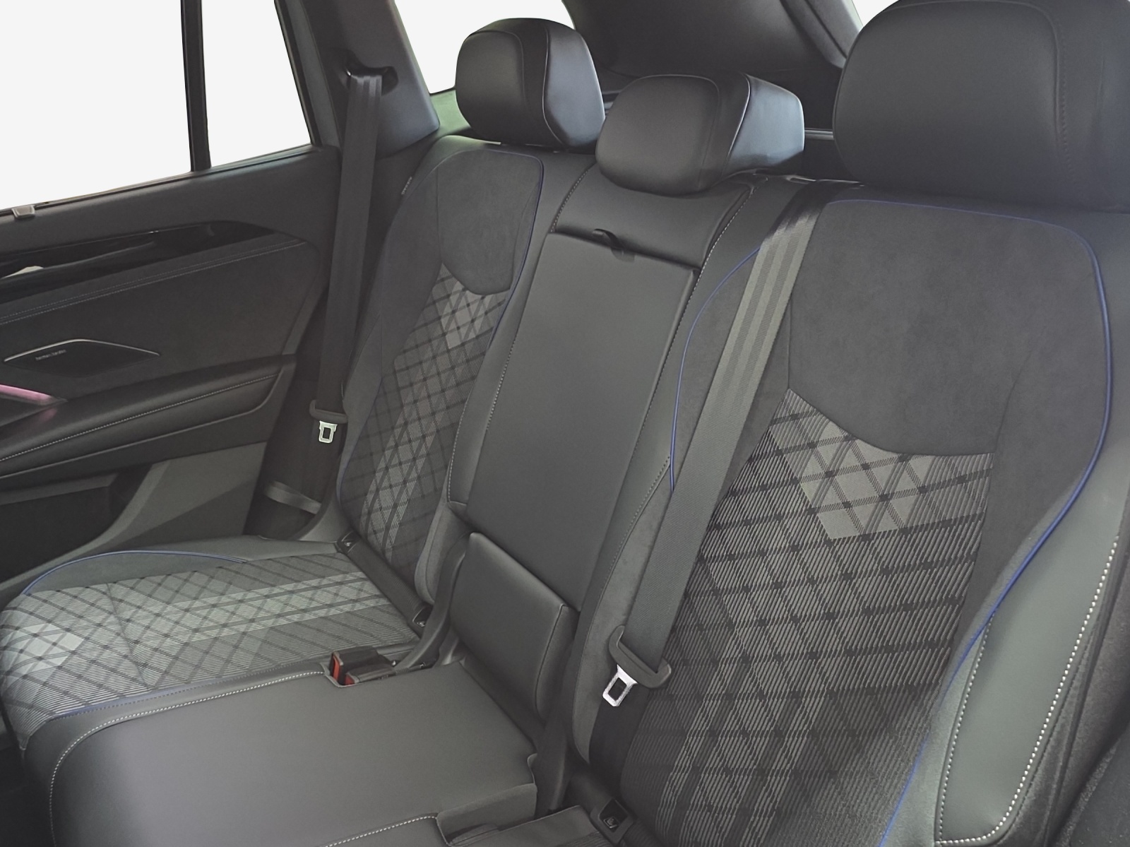 VW Tayron 1.5 TSI evo2 eHybrid R-Line DSG-image-11