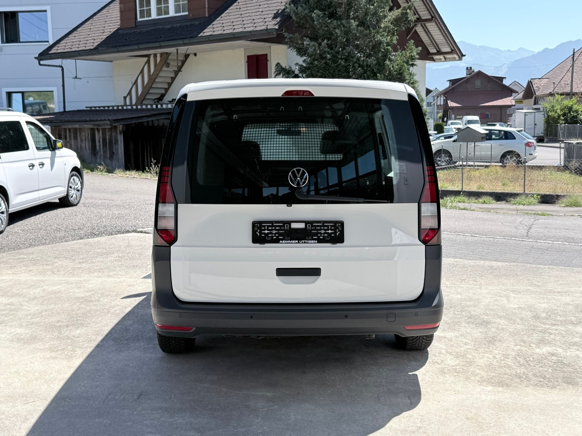 VW Caddy Cargo 2.0TDI Maxi-image-5