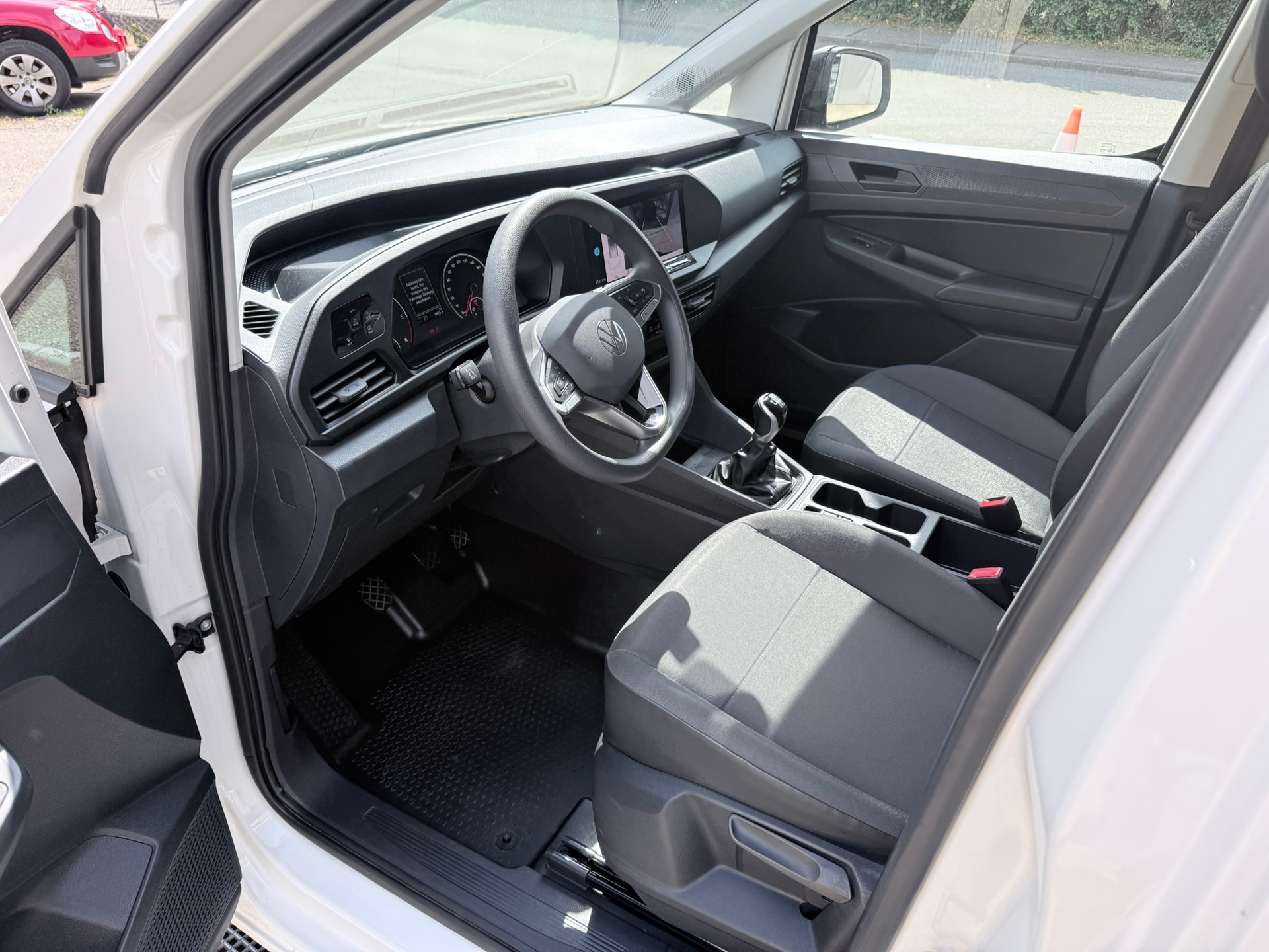 VW Caddy Cargo 2.0TDI Maxi-image-9