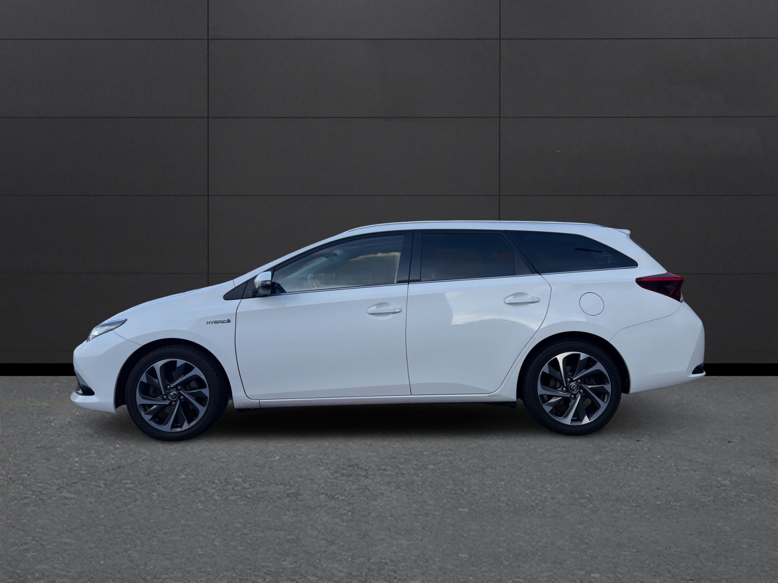 TOYOTA Auris Touring Sports 1.8 HSD Style e-CVT-image-1