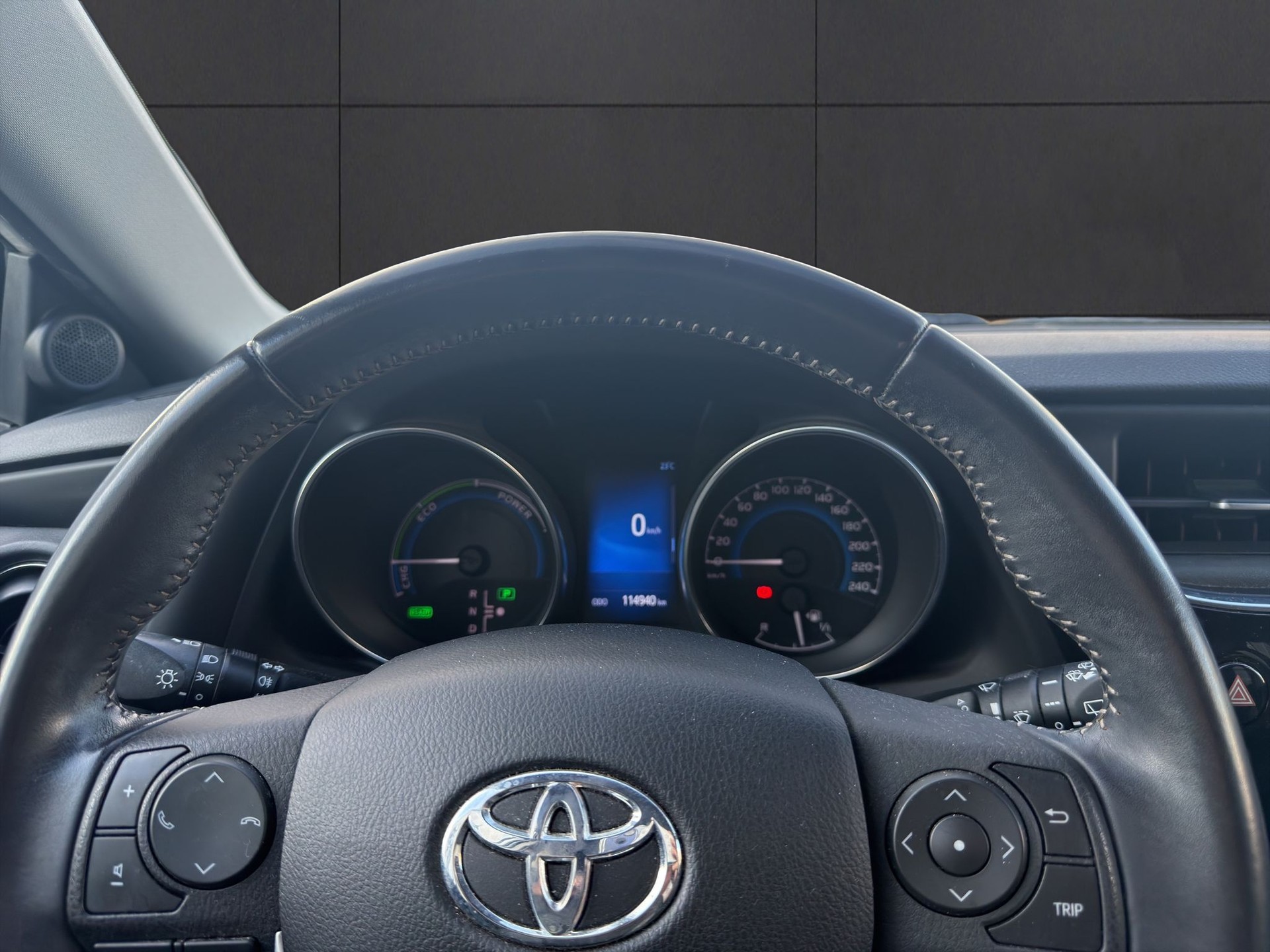 TOYOTA Auris Touring Sports 1.8 HSD Style e-CVT-image-12
