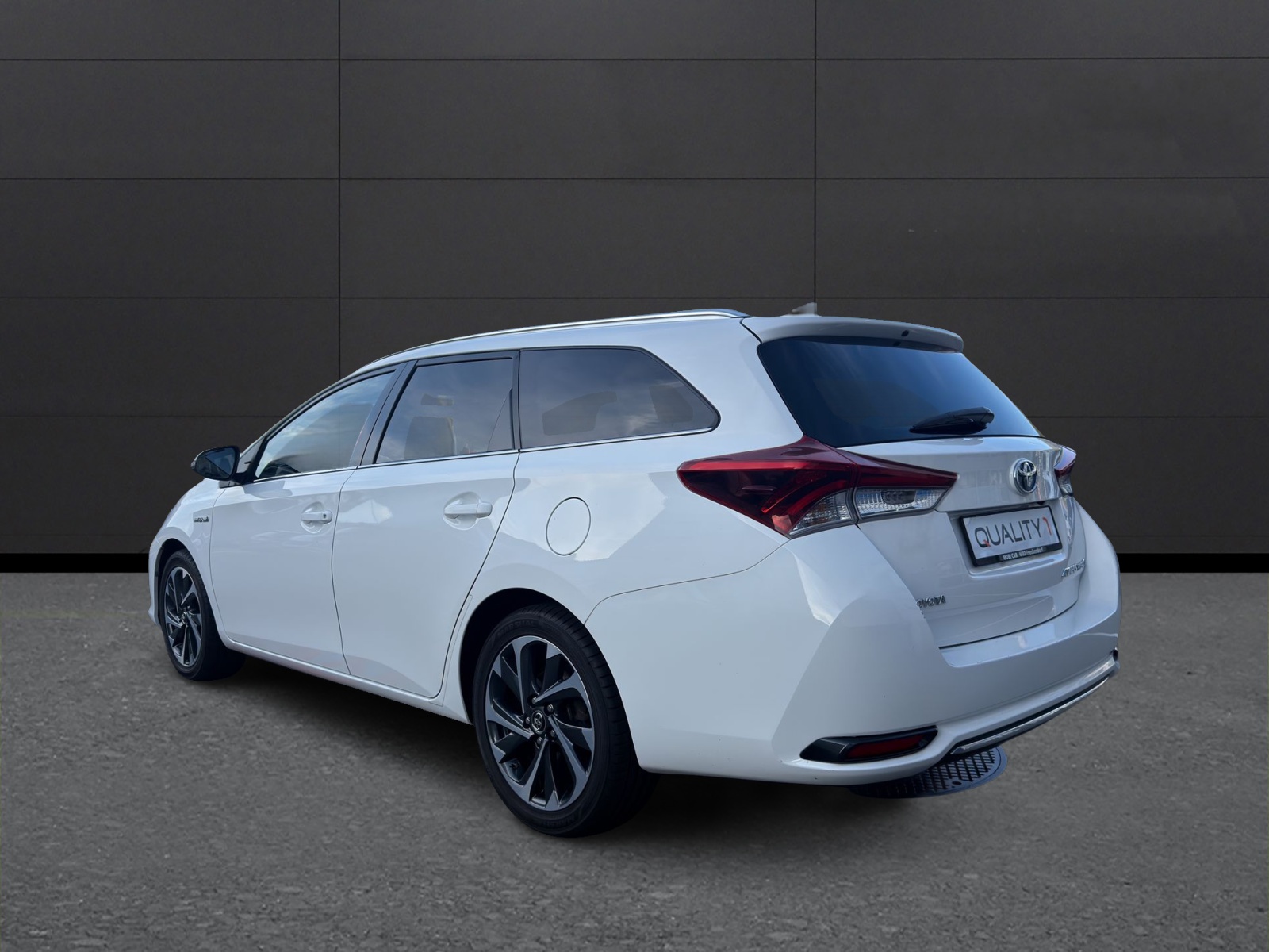 TOYOTA Auris Touring Sports 1.8 HSD Style e-CVT-image-2