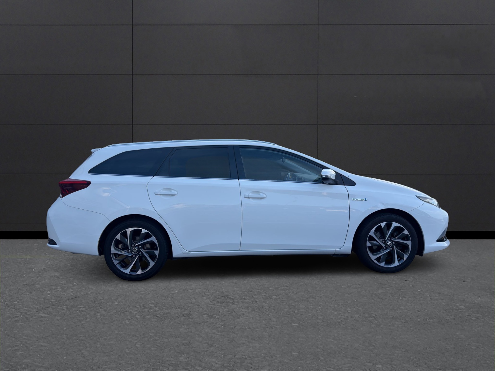 TOYOTA Auris Touring Sports 1.8 HSD Style e-CVT-image-5