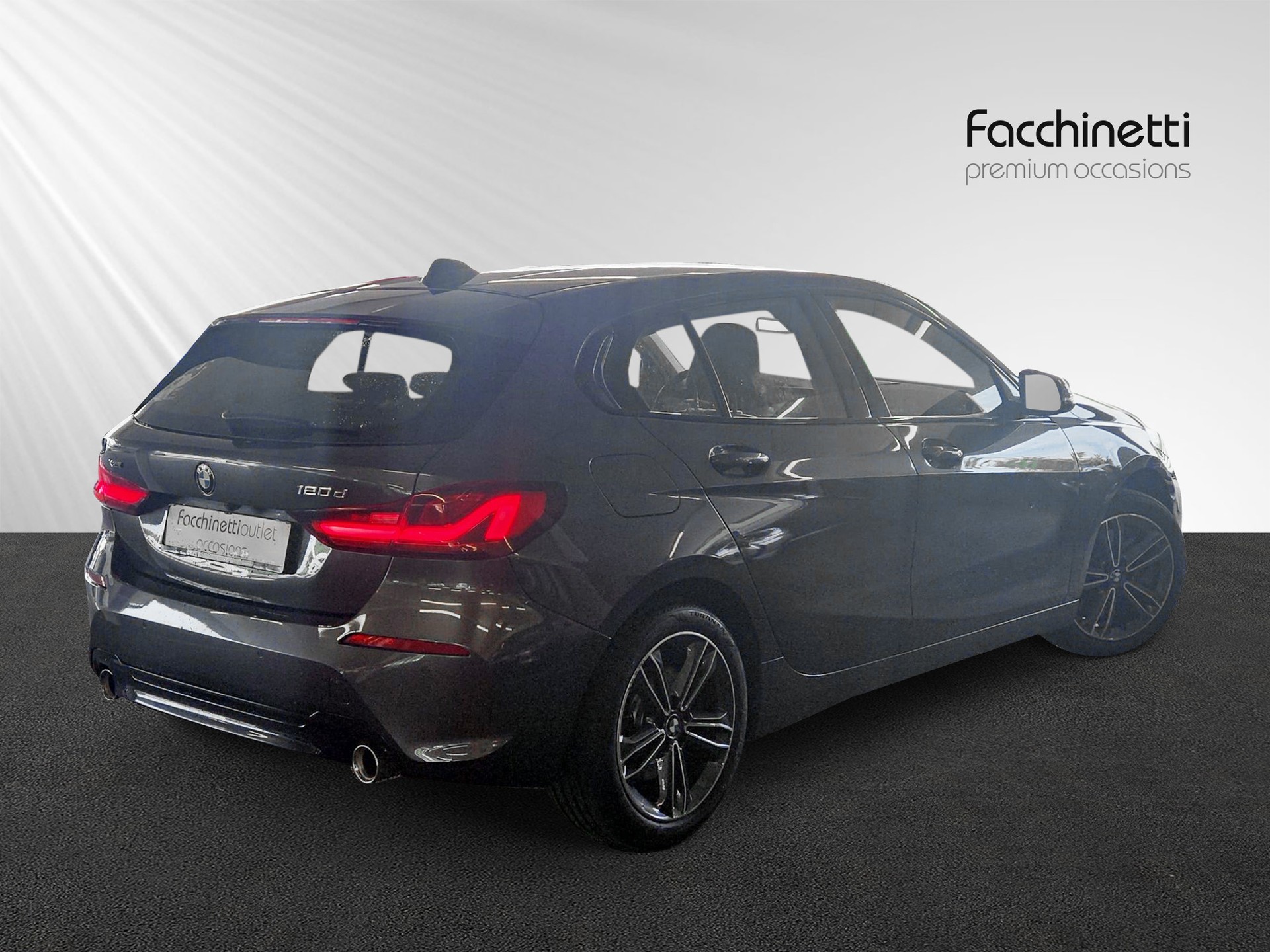 BMW 120d xDrive Steptronic Sport Line-image-2