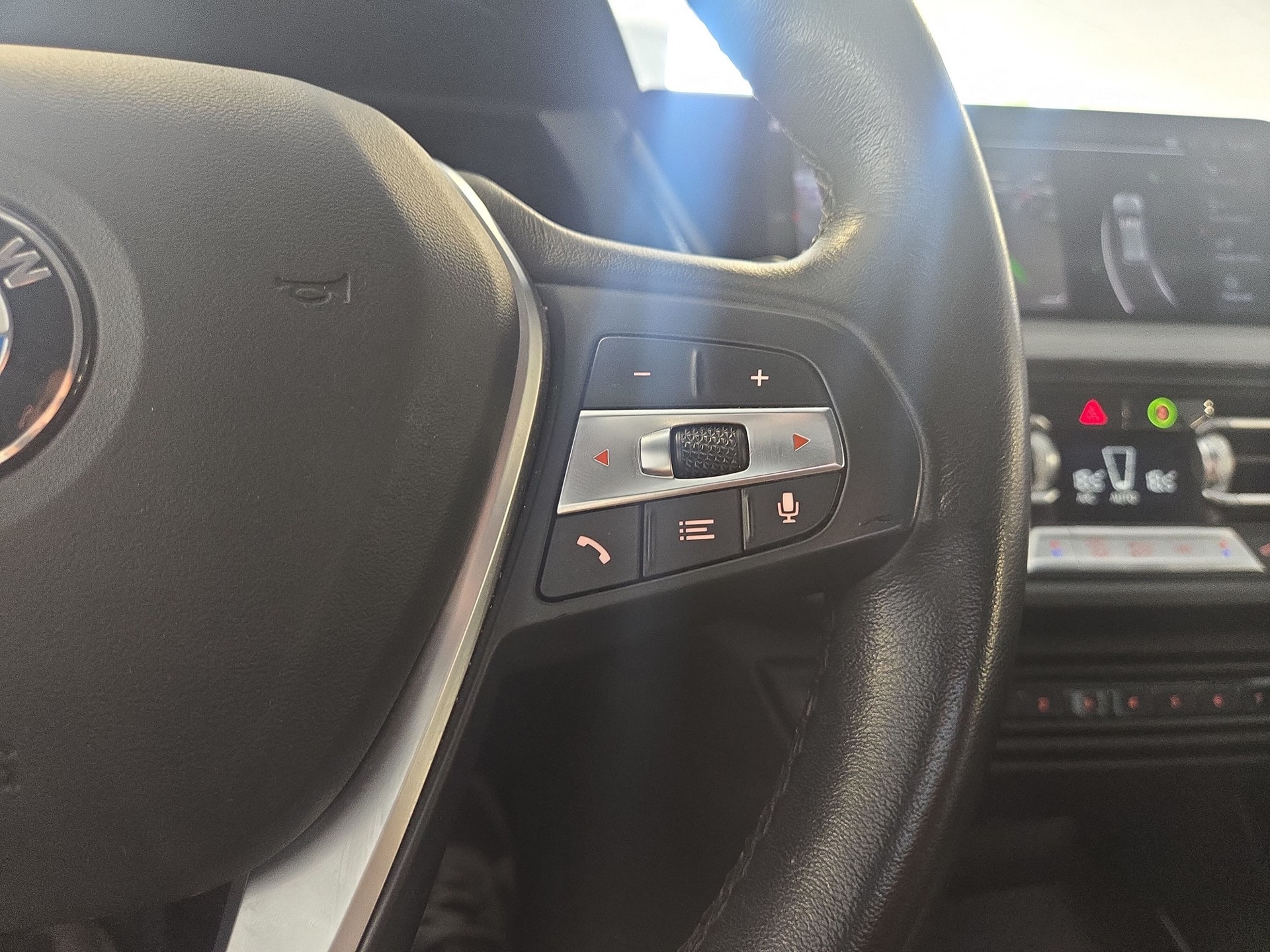 BMW 120d xDrive Steptronic Sport Line-image-13